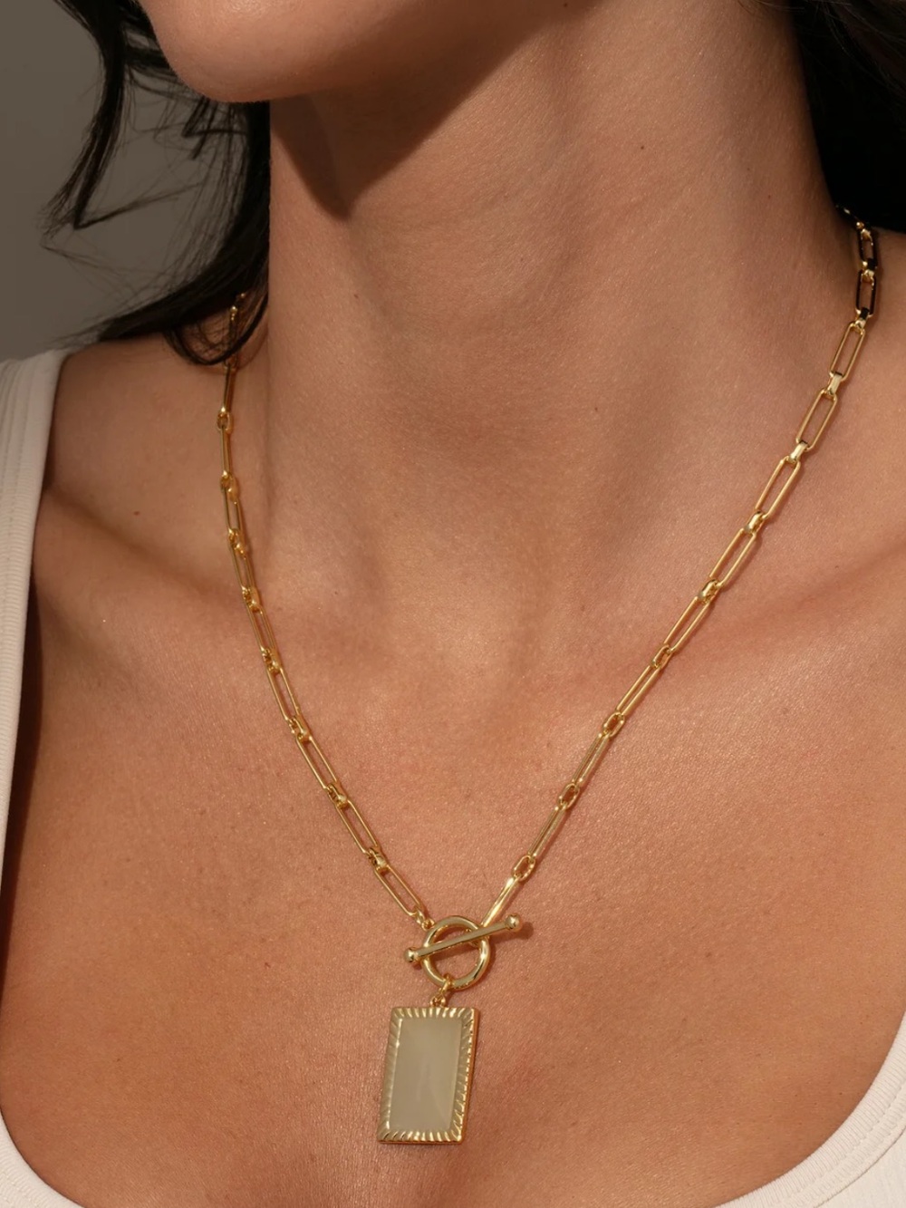 NWT Uncommon James Glorious Pendant Necklace - Gold